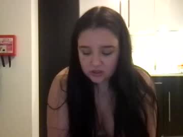 girl Cam Girls Masturbating With Dildos On Chaturbate with curvy_evaxx
