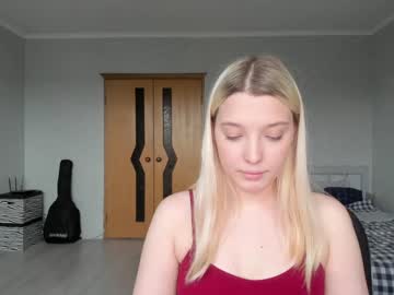 girl Cam Girls Masturbating With Dildos On Chaturbate with belle_ellie