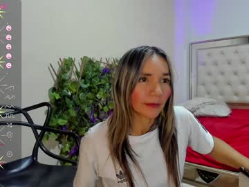 girl Cam Girls Masturbating With Dildos On Chaturbate with miss_luna15