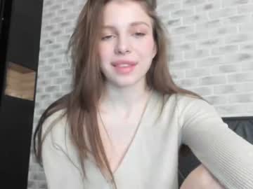 girl Cam Girls Masturbating With Dildos On Chaturbate with si_lilly