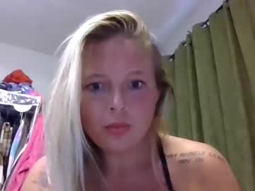 girl Cam Girls Masturbating With Dildos On Chaturbate with lilmspeachhh